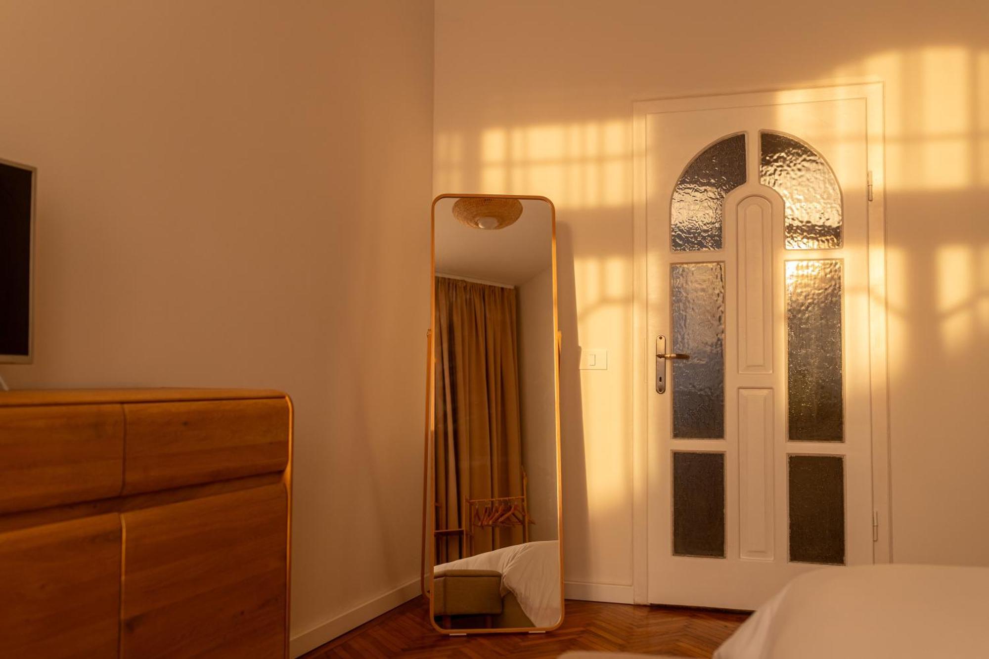 Bleyer Haus Central Apartment Oradea Buitenkant foto